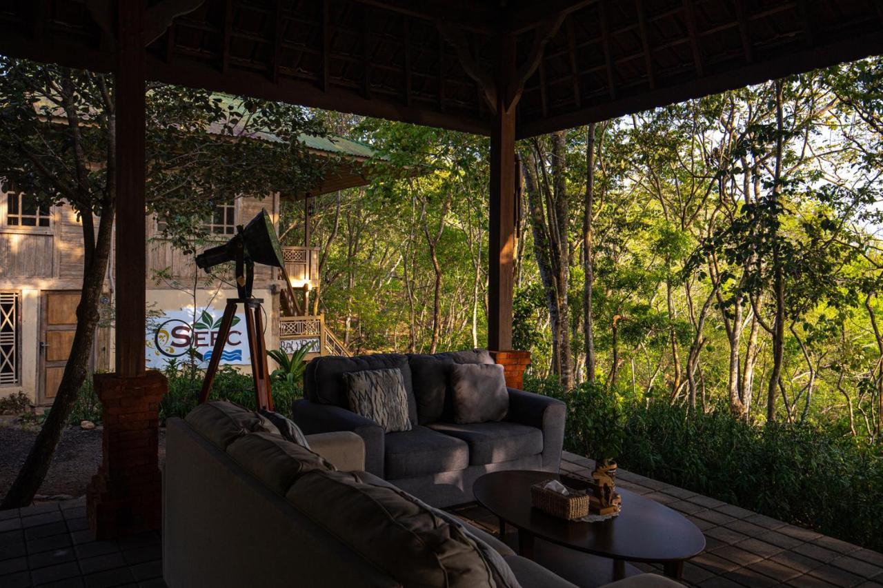 Menjangan Ecolodge - Chse Certified Banyuwedang Exterior foto